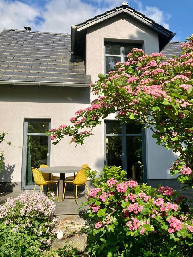 Ferienhaus Ferienwohnung Potsdam Diegalerie Am Schlosspark Marquardt Exterior foto